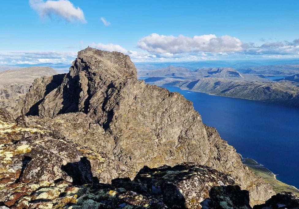 20240821_183726 Utsikt mot Øystre Torfinnstinden.